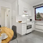 Three-bedroom In Holiday home Hojer