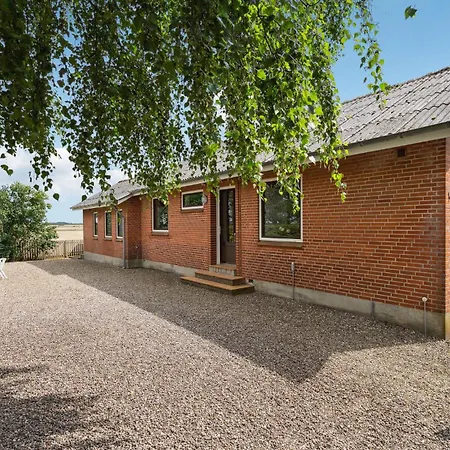 Three-bedroom In Nyaraló