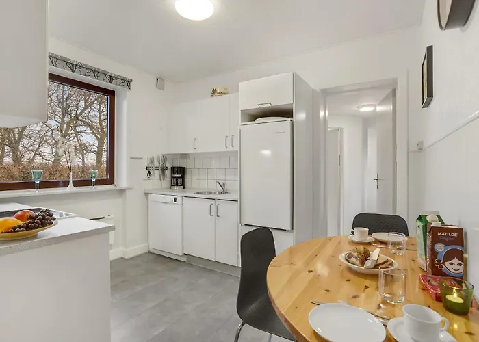 Three-bedroom In Højer